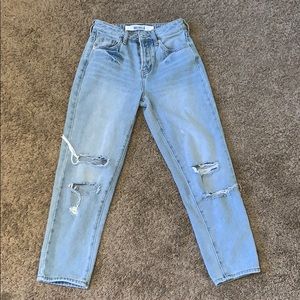 Brandy Melville Cropped Jeans